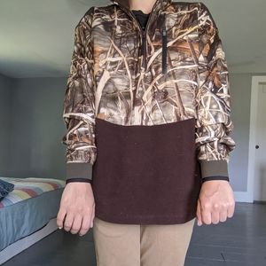 Available  hunting- Men's camo 1/4 zip